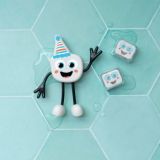 GLOPALS SET PERSONAJE Y 2 CUBOS PARTY MULTICOLOR